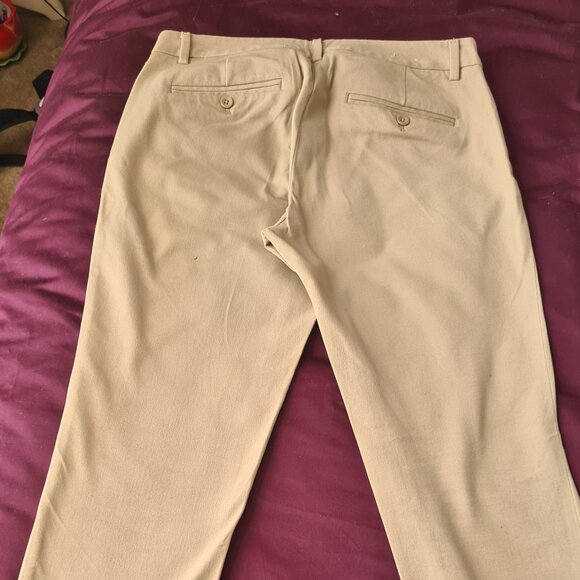 ✨ Gap Signature Skinny Ankle Khaki Pants - Size 8 ✨ - Picture 8 of 8